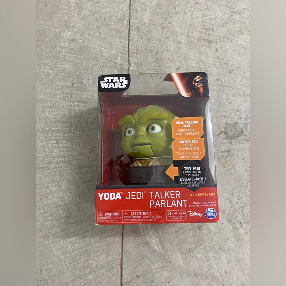Disney Starwars Yoda Yedi Talker Parlant Figure